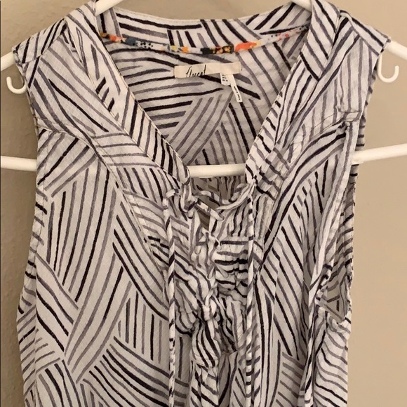 Anthropologie black and white tunic top - Picture 2 of 5